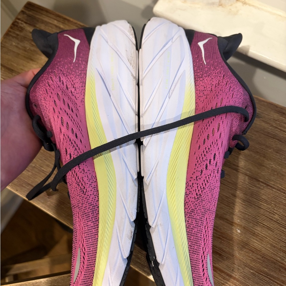 LIKE NEW Hoka Clifton 8.5 b Color Blue Graphite/ Ibis Rose - Picture 5 of 11